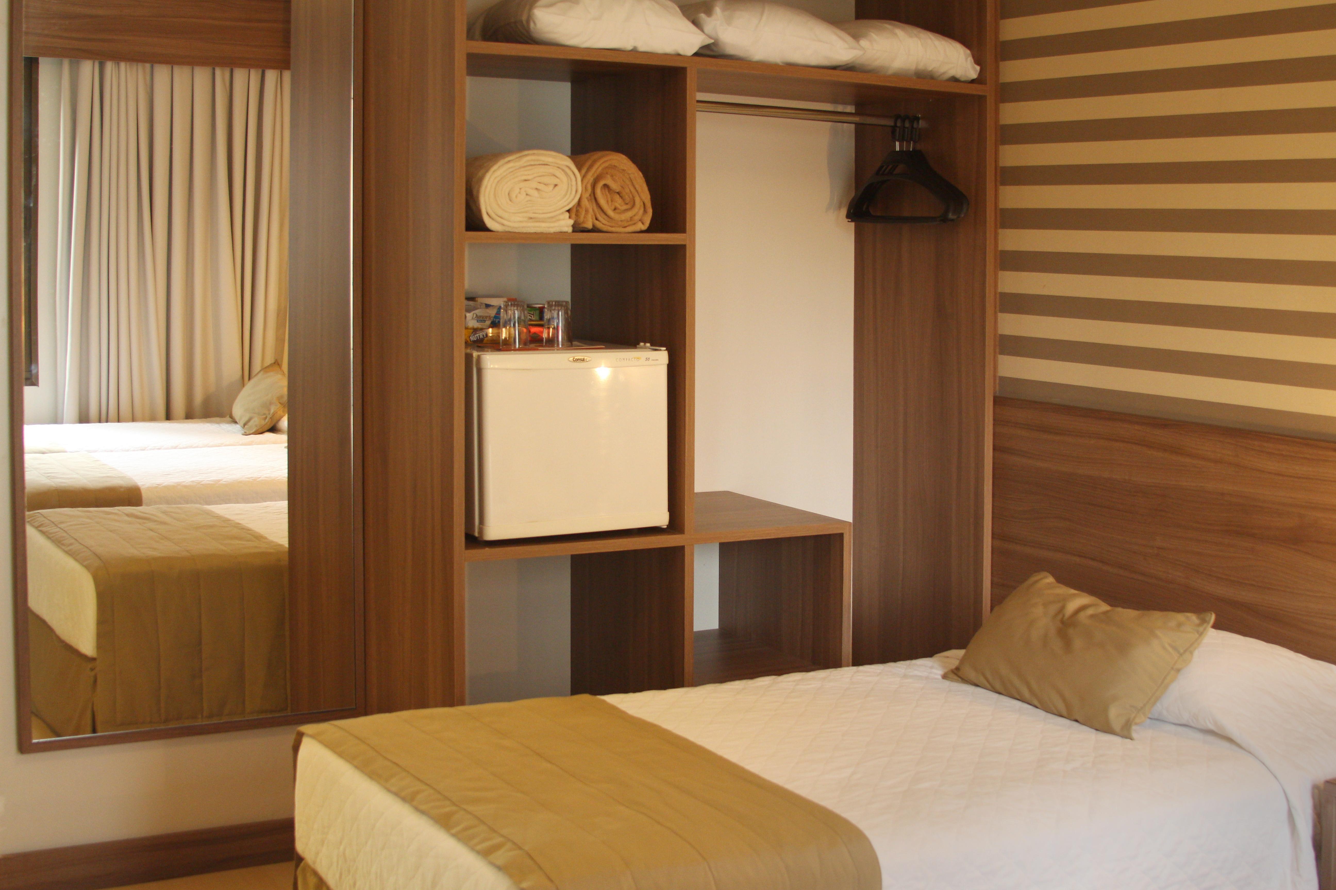 Continental Business - 200 Metros Do Complexo Hospitalar Santa Casa Hotel