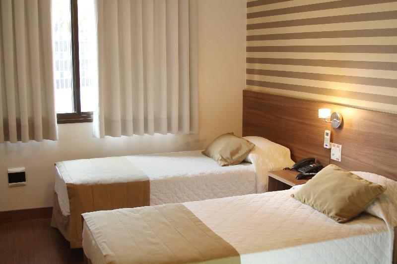 Continental Business - 200 Metros Do Complexo Hospitalar Santa Casa 3*