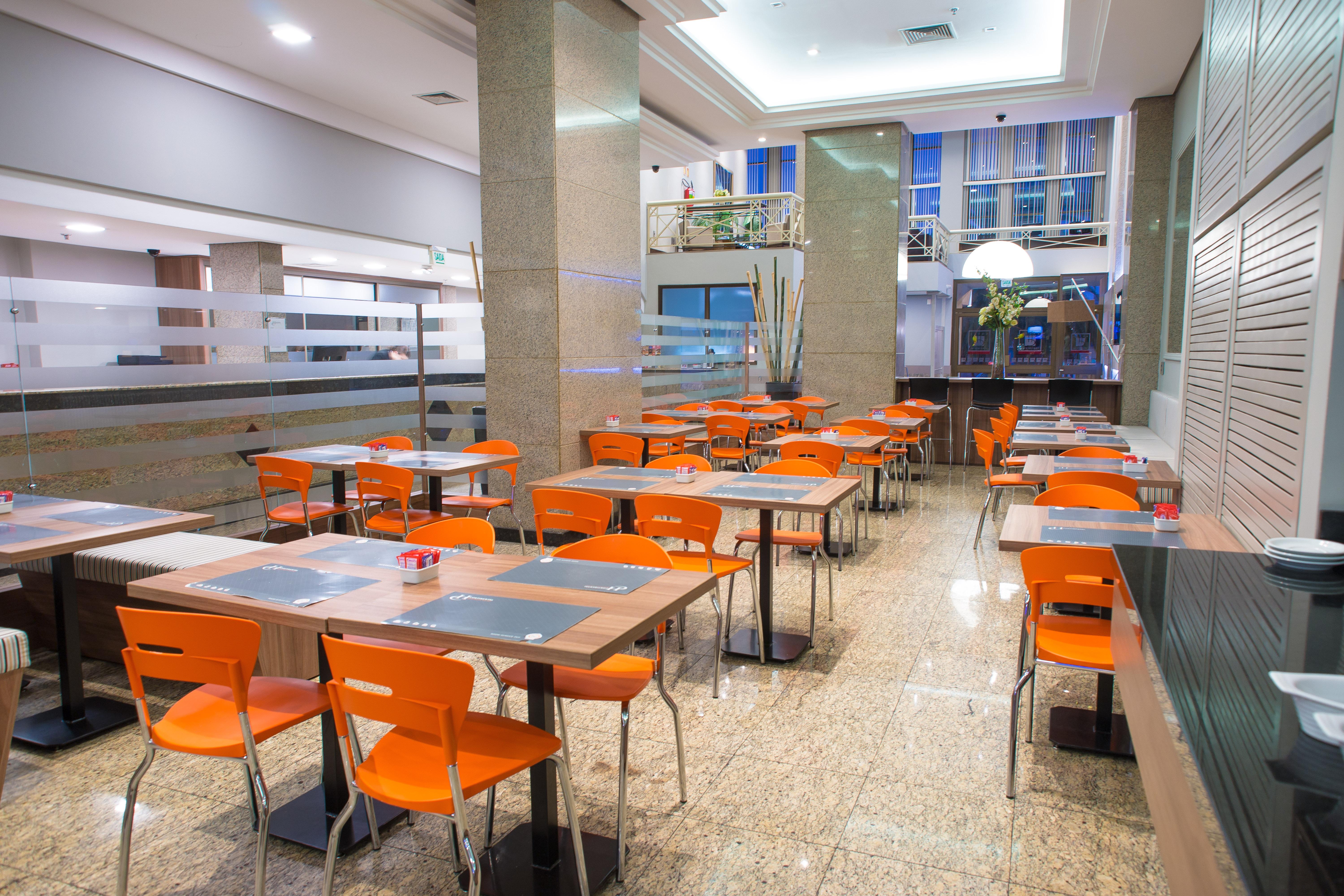 Hotel Continental Business - 200 Metros Do Complexo Hospitalar Santa Casa 3*